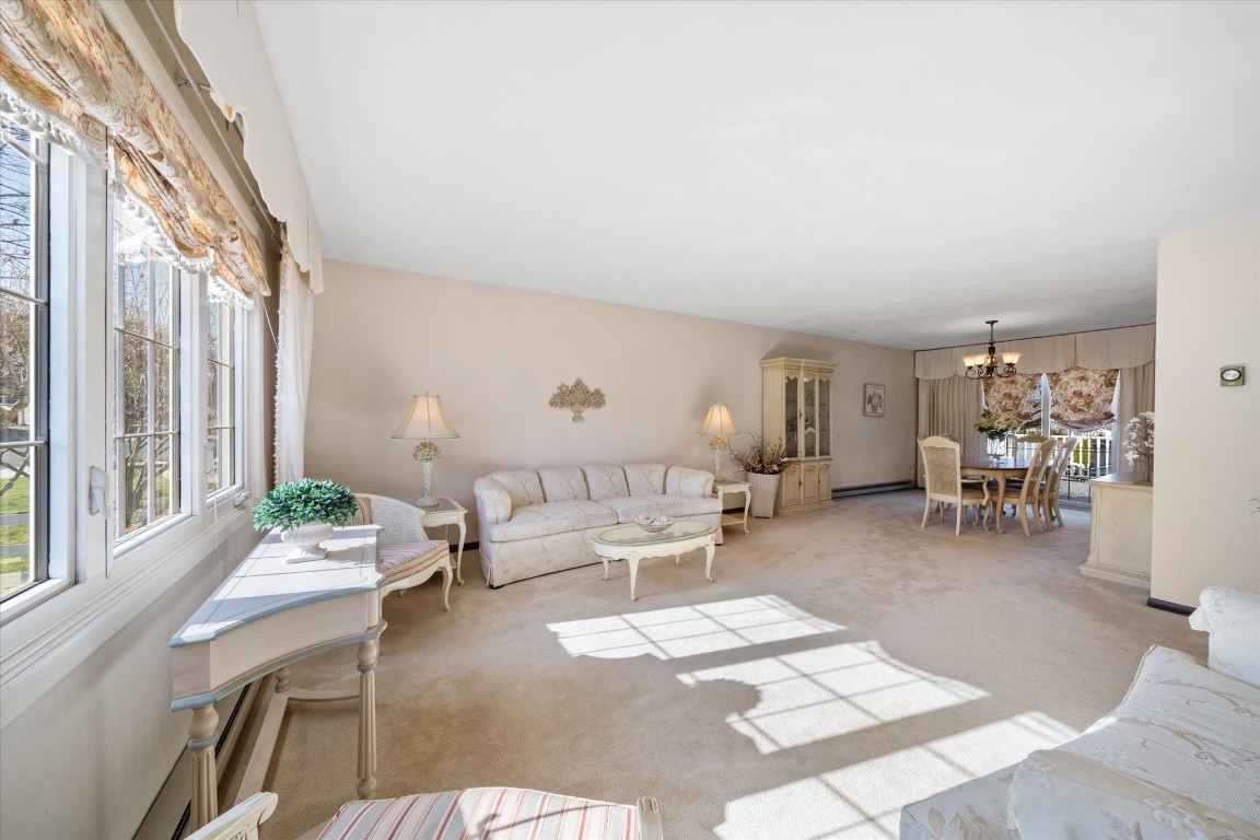 77 Weymouth Lane, Johnson City, New York image 5