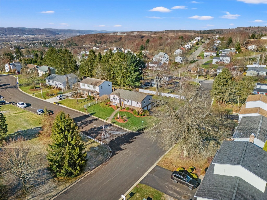 77 Weymouth Lane, Johnson City, New York image 47