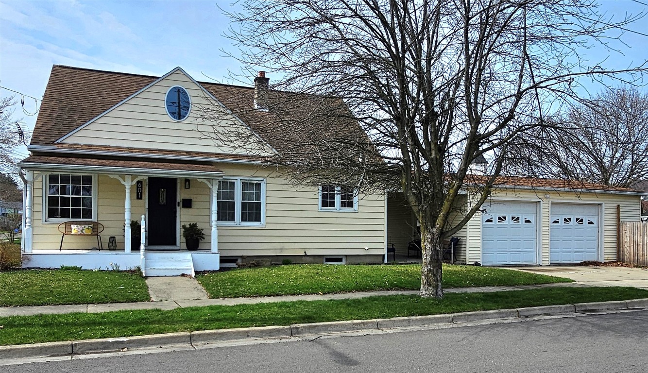 601 Maple St, Endicott, New York image 2
