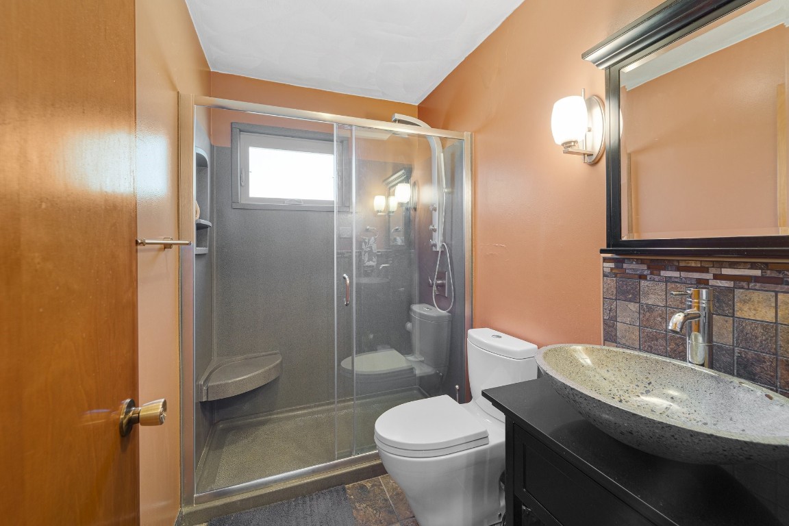 17 Holmes Avenue, Apalachin, New York image 22