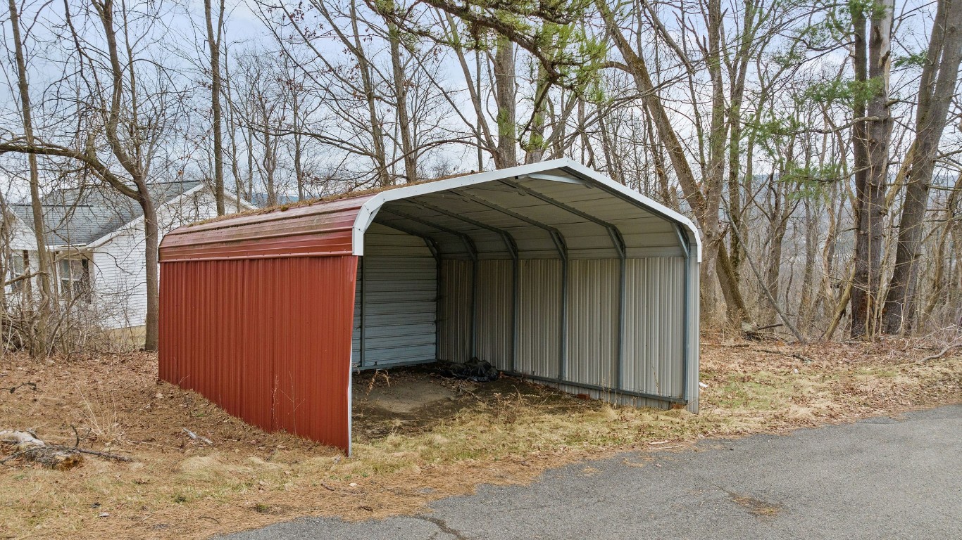 380 Valley Drive, Endicott, New York image 4