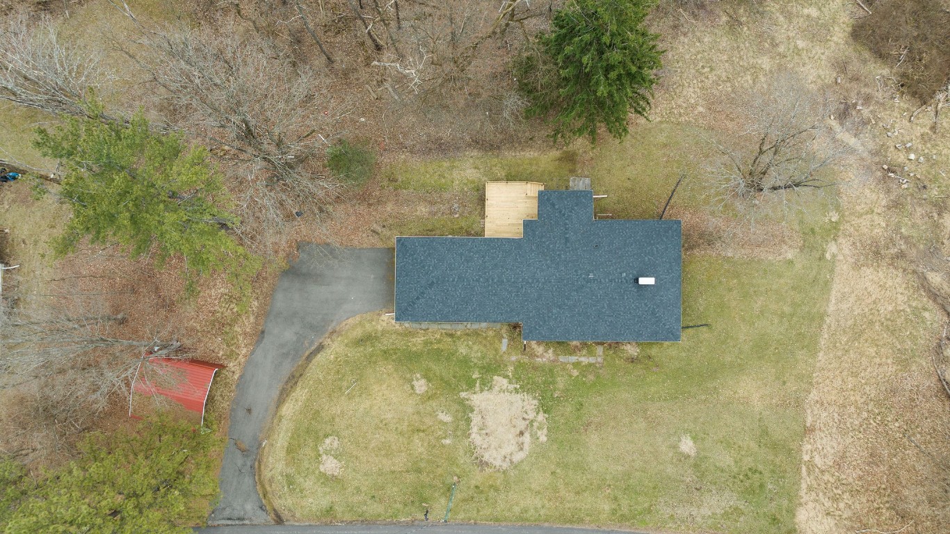 380 Valley Drive, Endicott, New York image 7