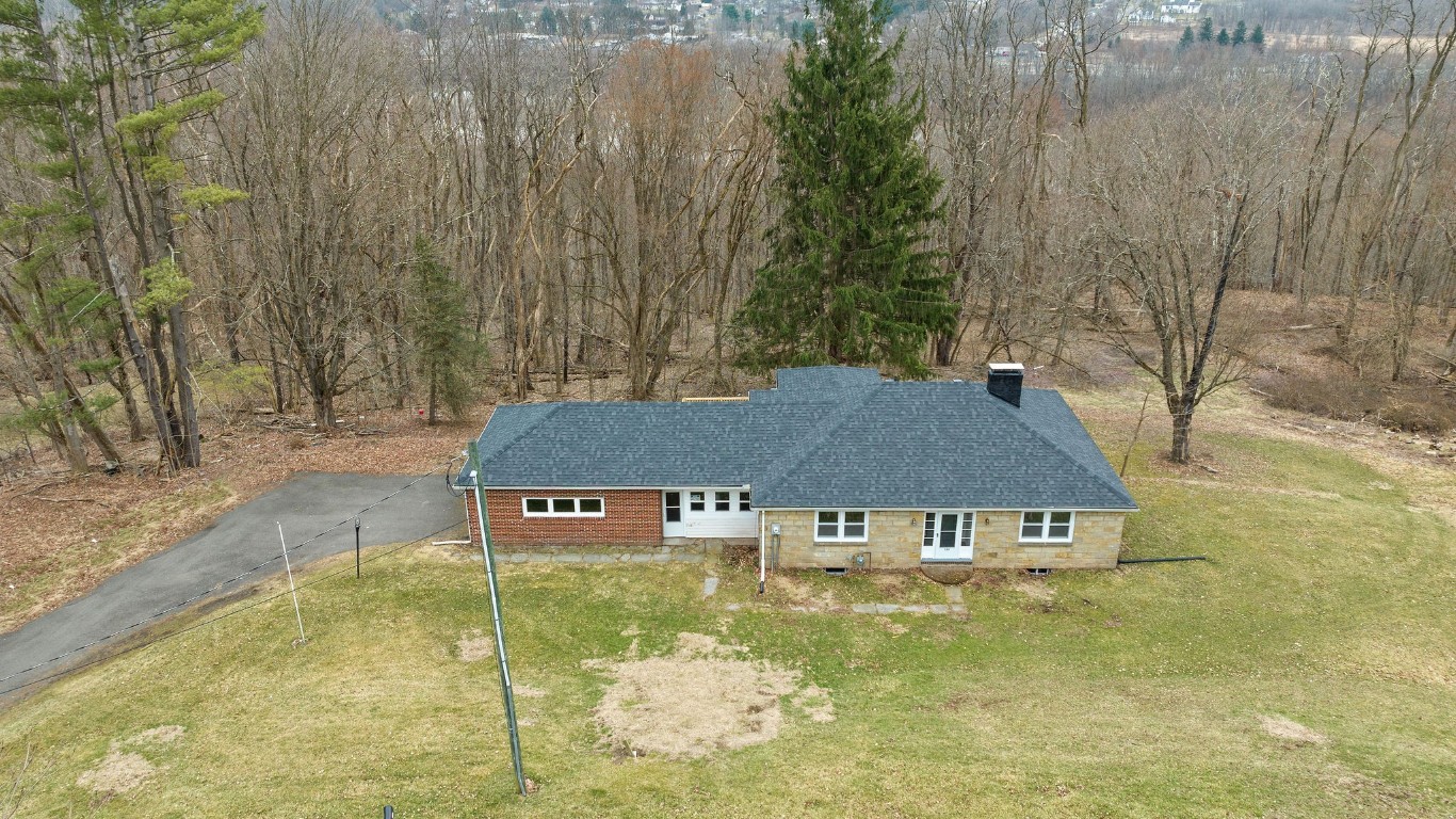 380 Valley Drive, Endicott, New York image 5