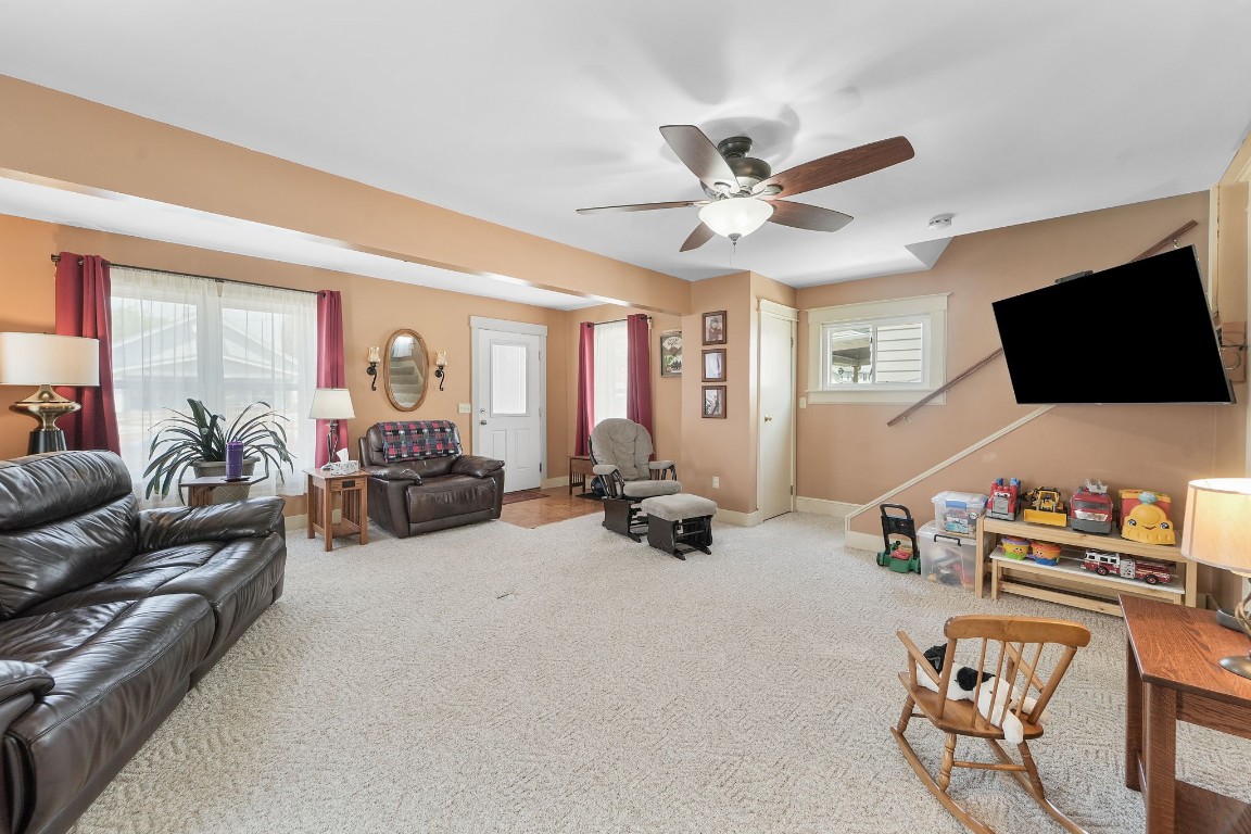 122 Bernice St, Johnson City, New York image 4