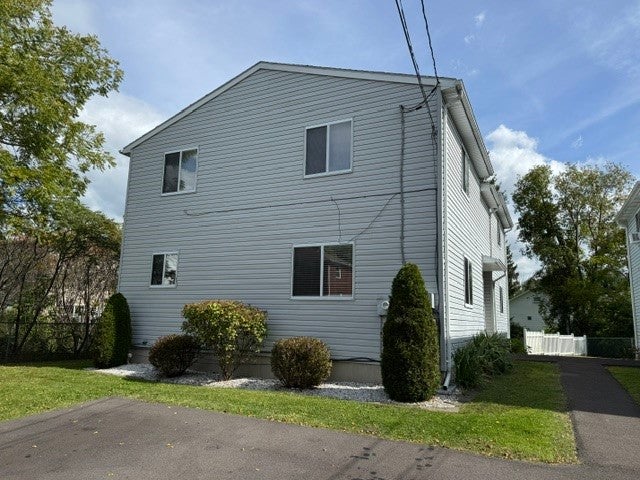 512 N Rogers Avenue - Photo 2
