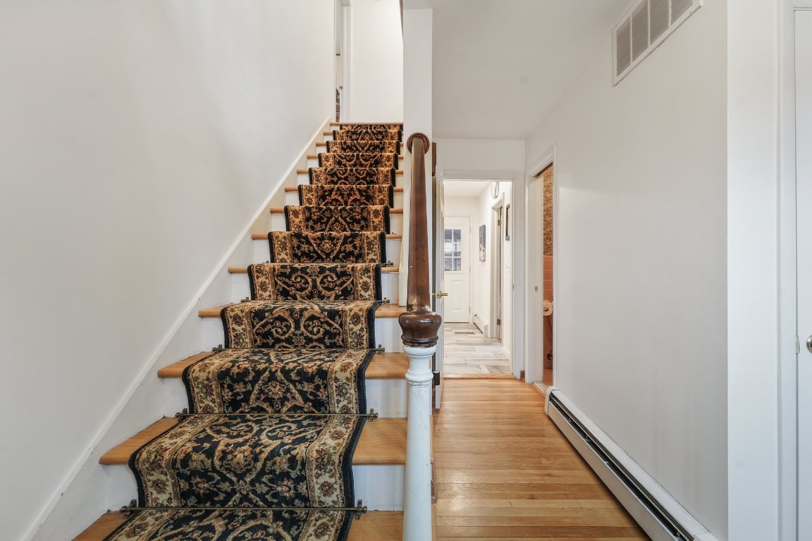 413 Robin Lane, Vestal, New York image 3