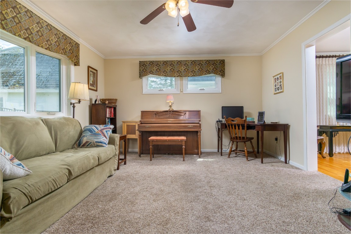 42 Crestmont Road, Binghamton, New York image 15