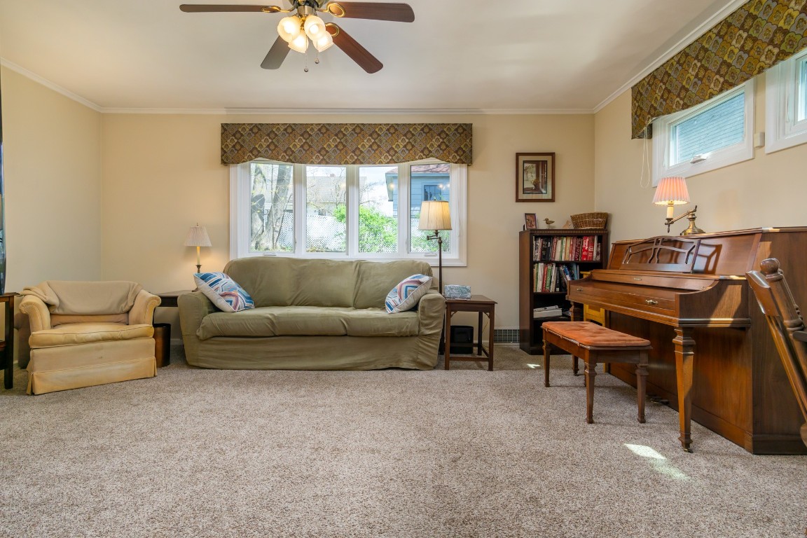 42 Crestmont Road, Binghamton, New York image 14