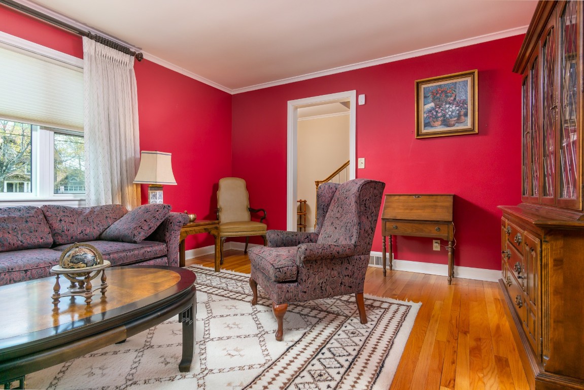 42 Crestmont Road, Binghamton, New York image 9