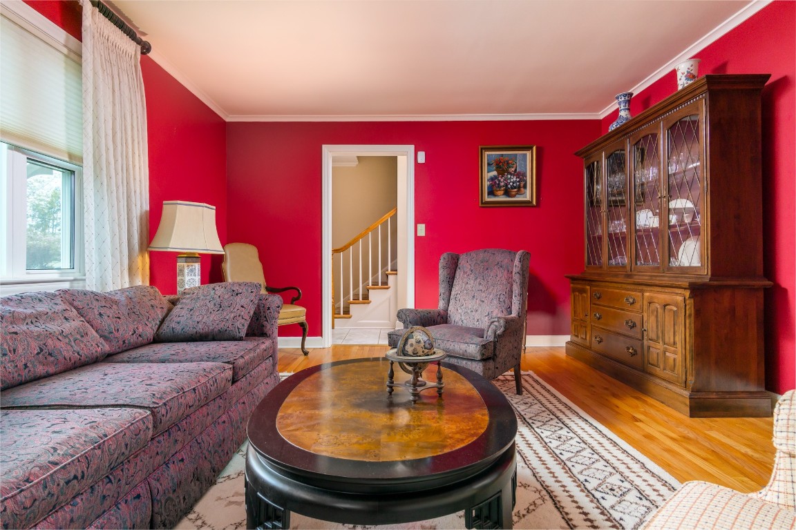 42 Crestmont Road, Binghamton, New York image 8