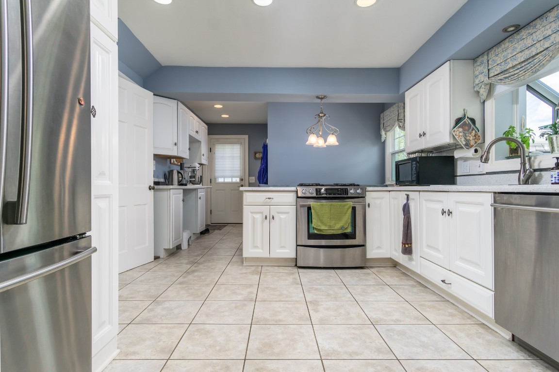 42 Crestmont Road, Binghamton, New York image 18