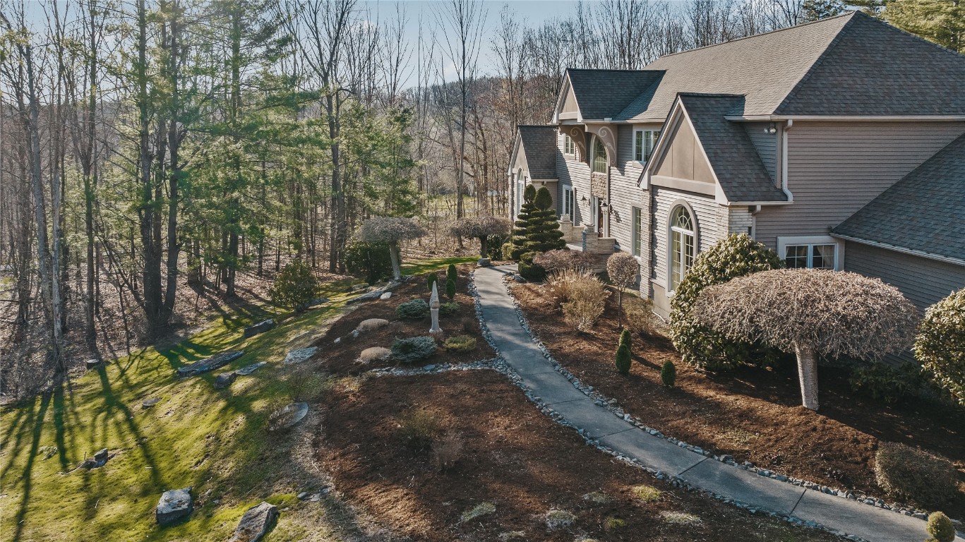 339 Foster Road, Vestal, New York image 2