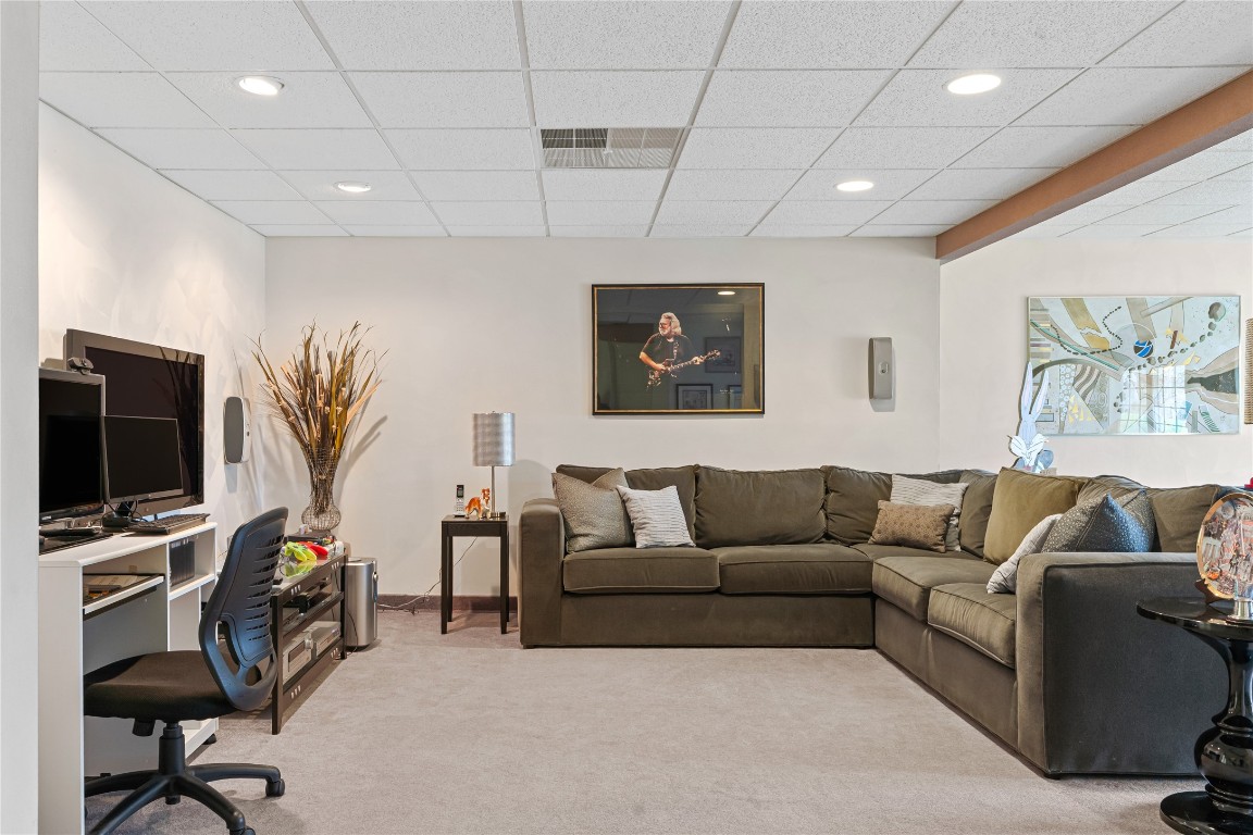 339 Foster Road, Vestal, New York image 40