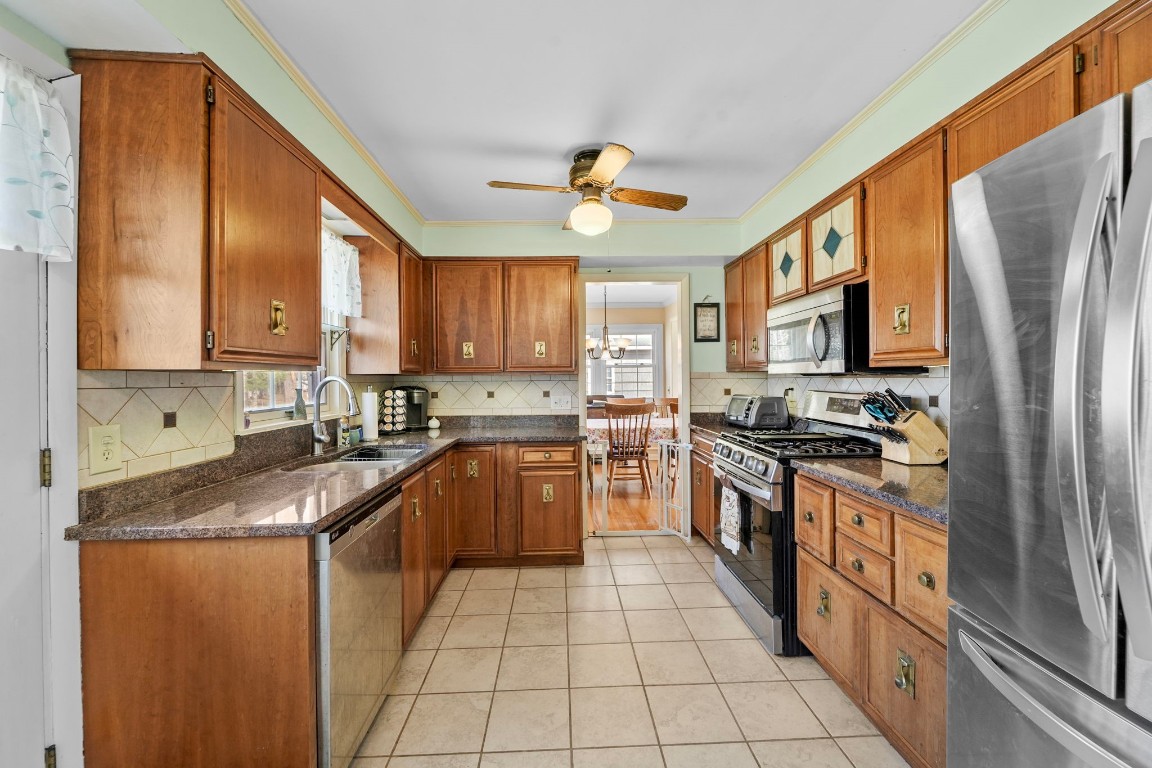 3 Calgary Lane, Binghamton, New York image 12