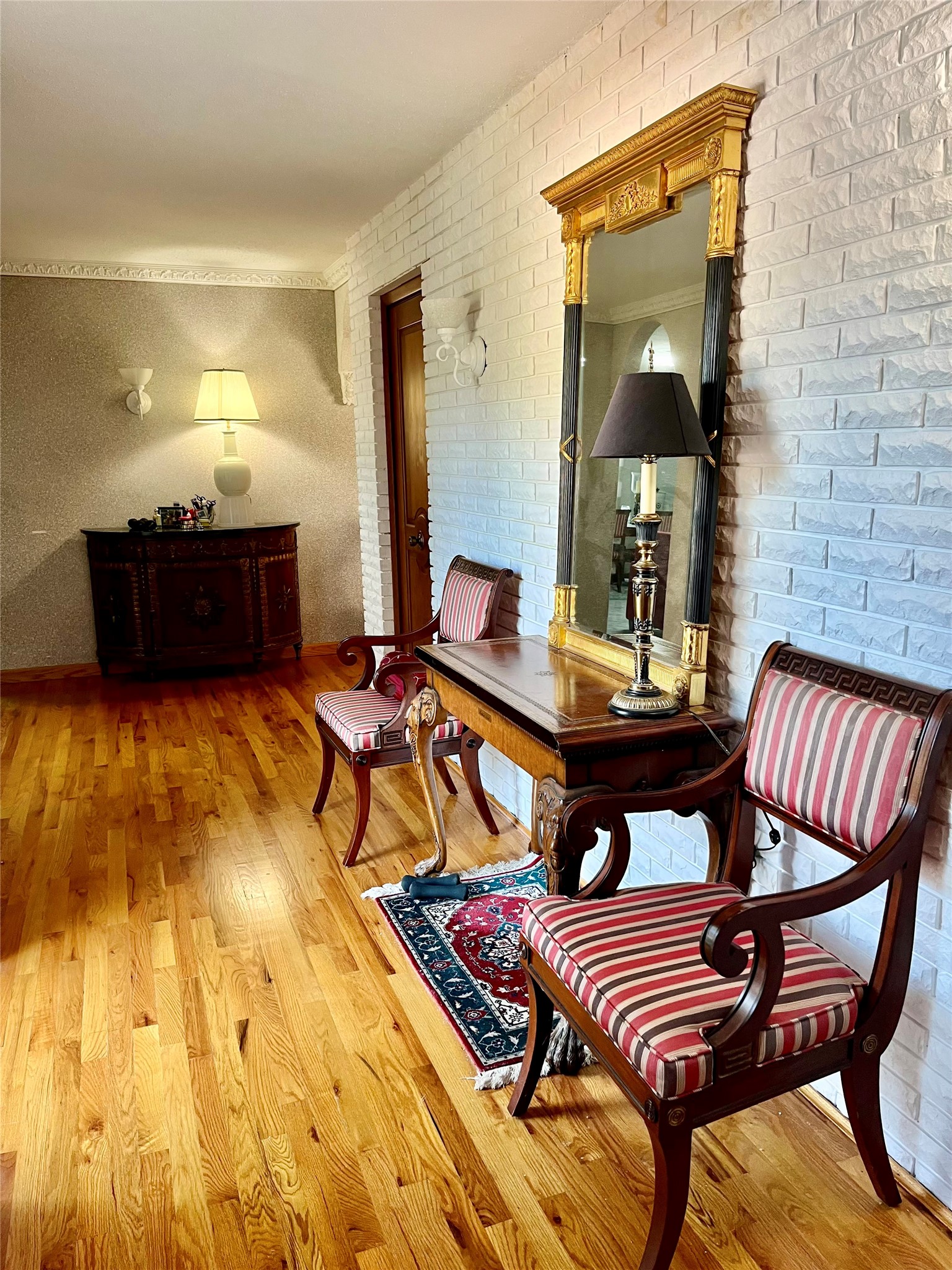147 E Hamton Road