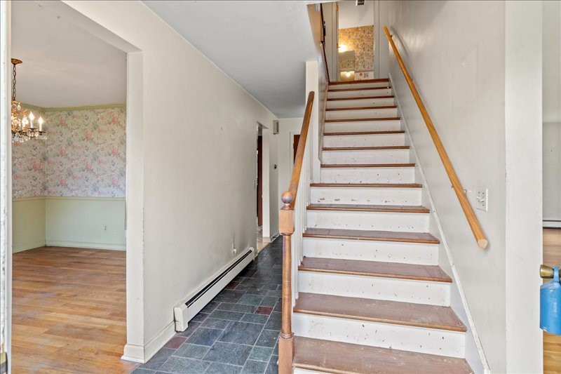 4504 Oxford Place, Vestal, New York image 3