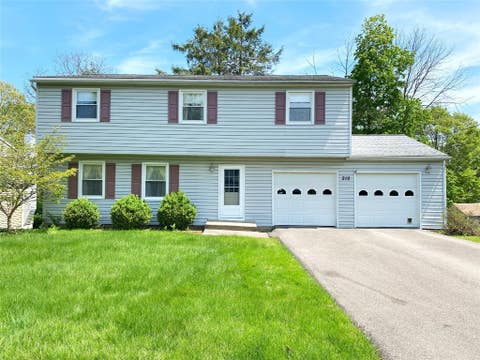 Photo for 210 Gladys Street