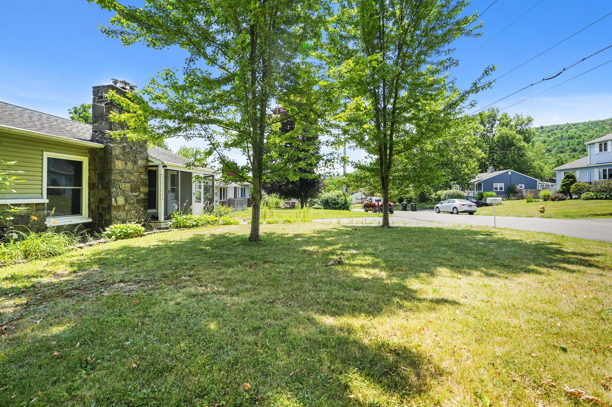 1629 Rita RD - Photo 4