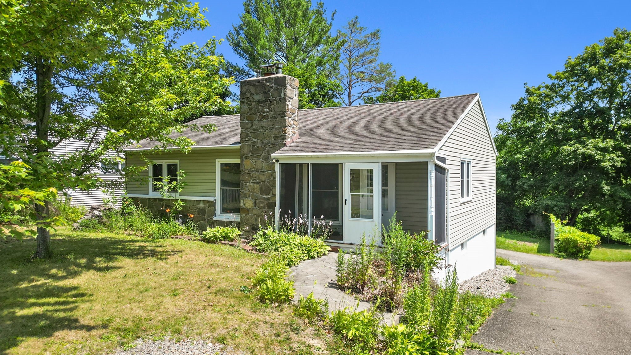 1629 Rita RD - Photo 2