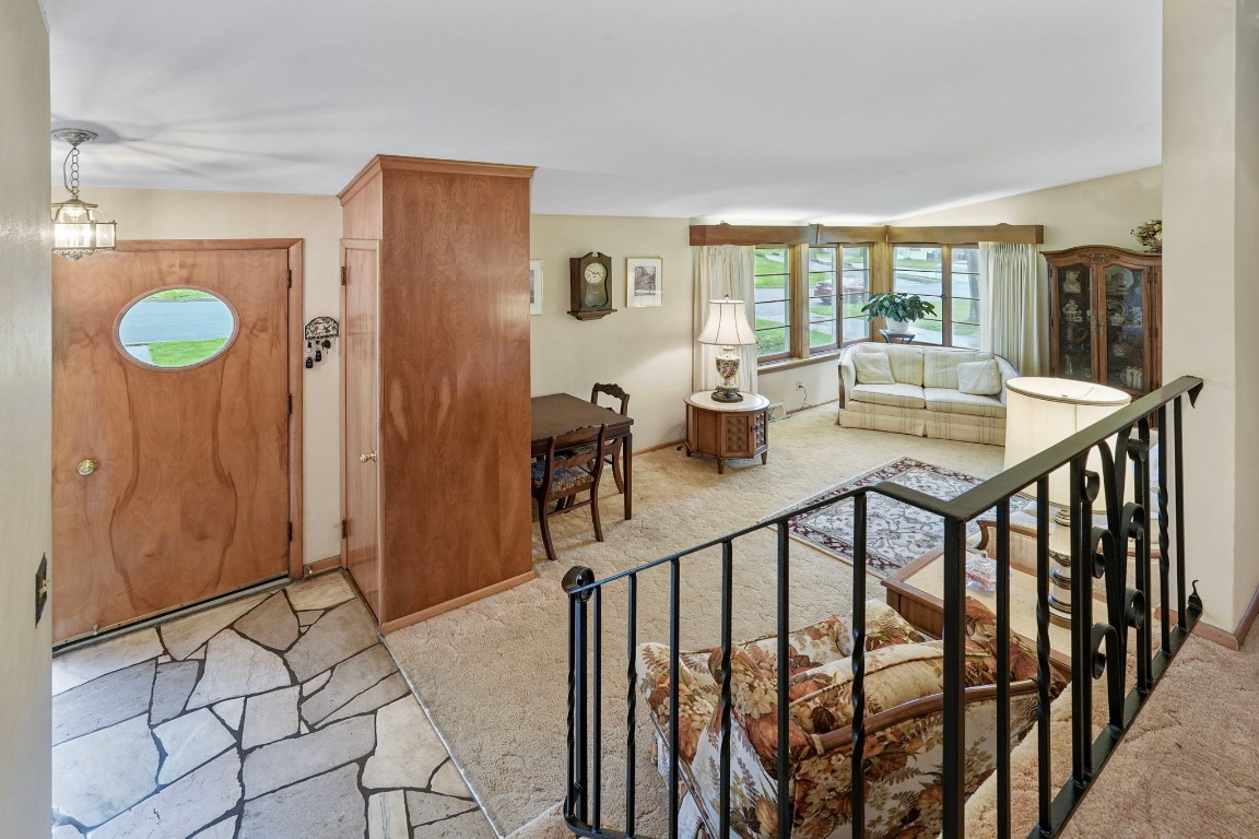 416 Kathleen Drive, Endicott, New York image 8