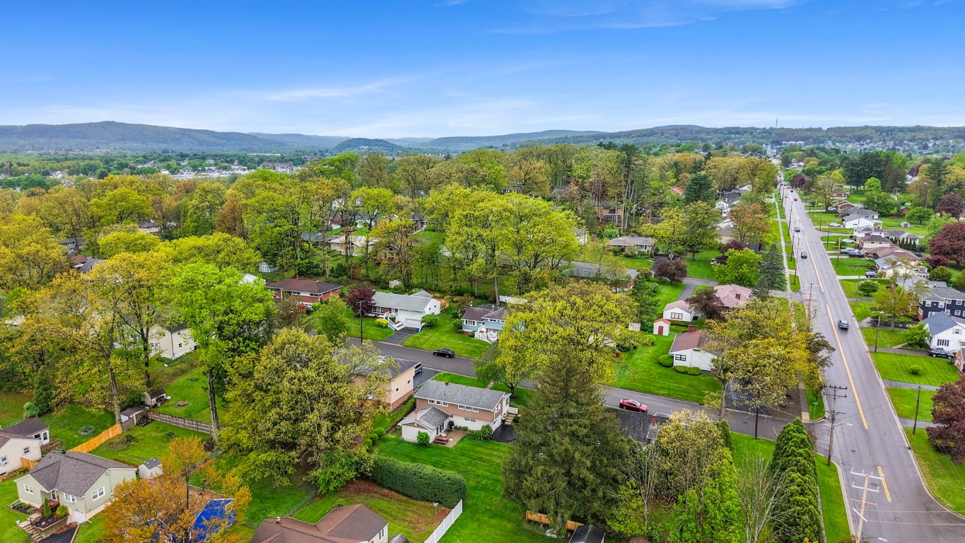 416 Kathleen Drive, Endicott, New York image 28