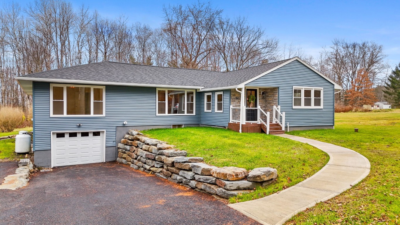 945 Forest Hill Road