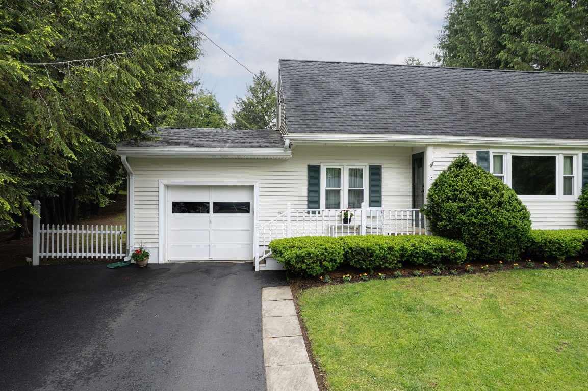 3 Jeffrey Heights, Greene, New York image 2