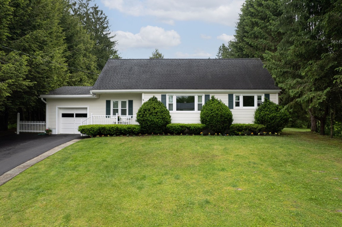 3 Jeffrey Heights, Greene, New York image 1