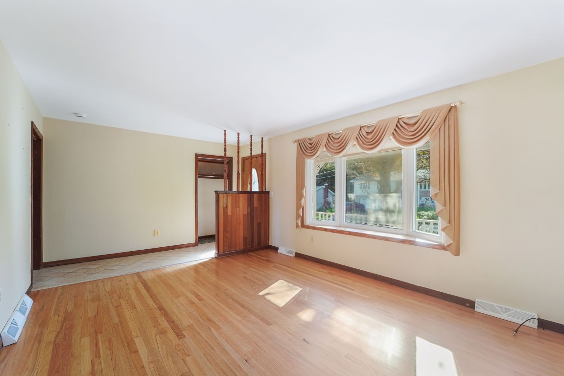 568 Leon Dr