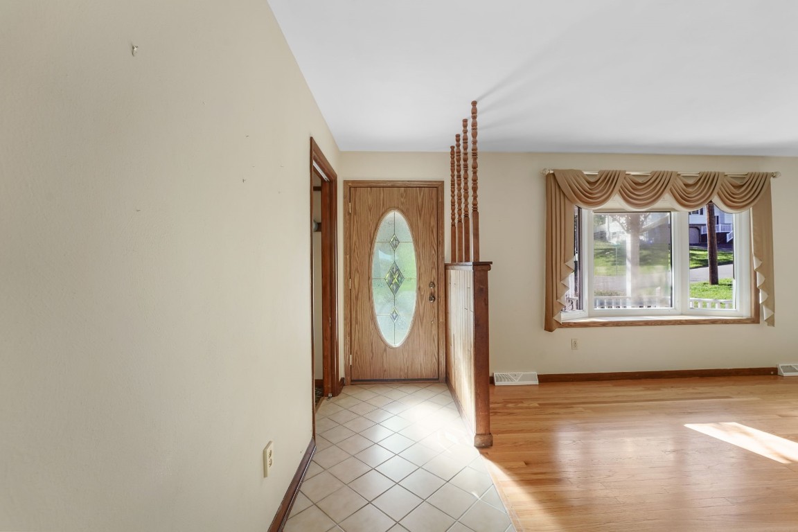 568 Leon Dr
