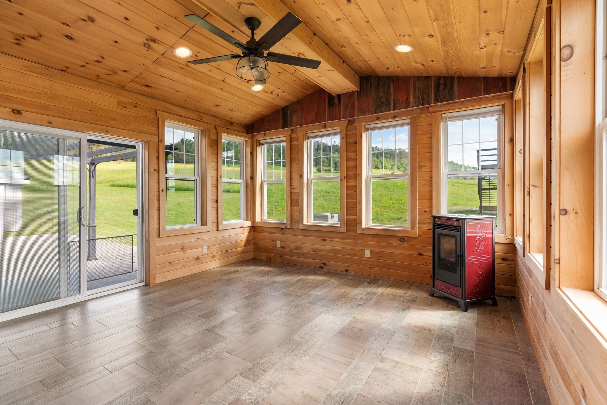 395 Hardy Road - Photo 3