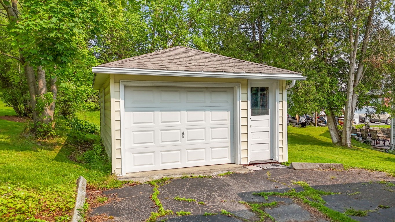 64 Terrace Drive, Binghamton, New York image 5