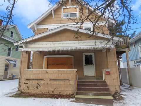 Homes For Sale - 527 South Street<br/> Endicott, NY 13760
