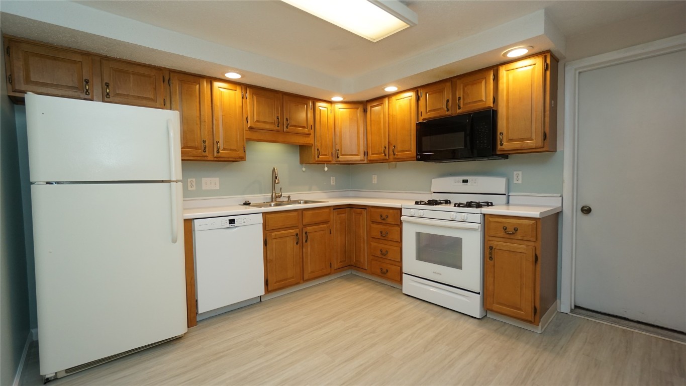 523 Clubhouse Rd, Vestal, New York image 10