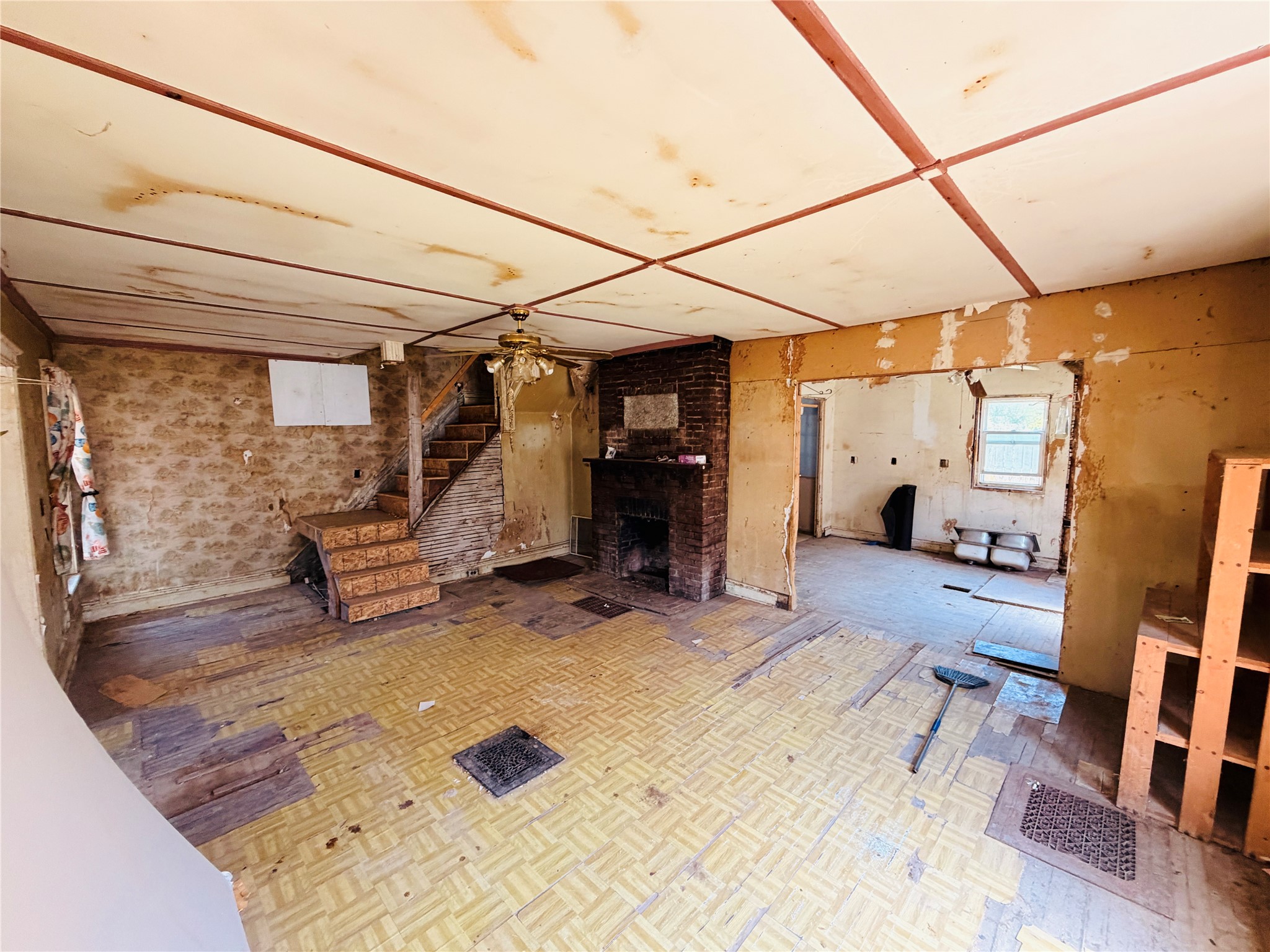 2 Lincoln Street - Photo 4