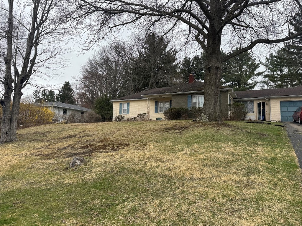 604 Lowell Drive, Endicott, New York image 1