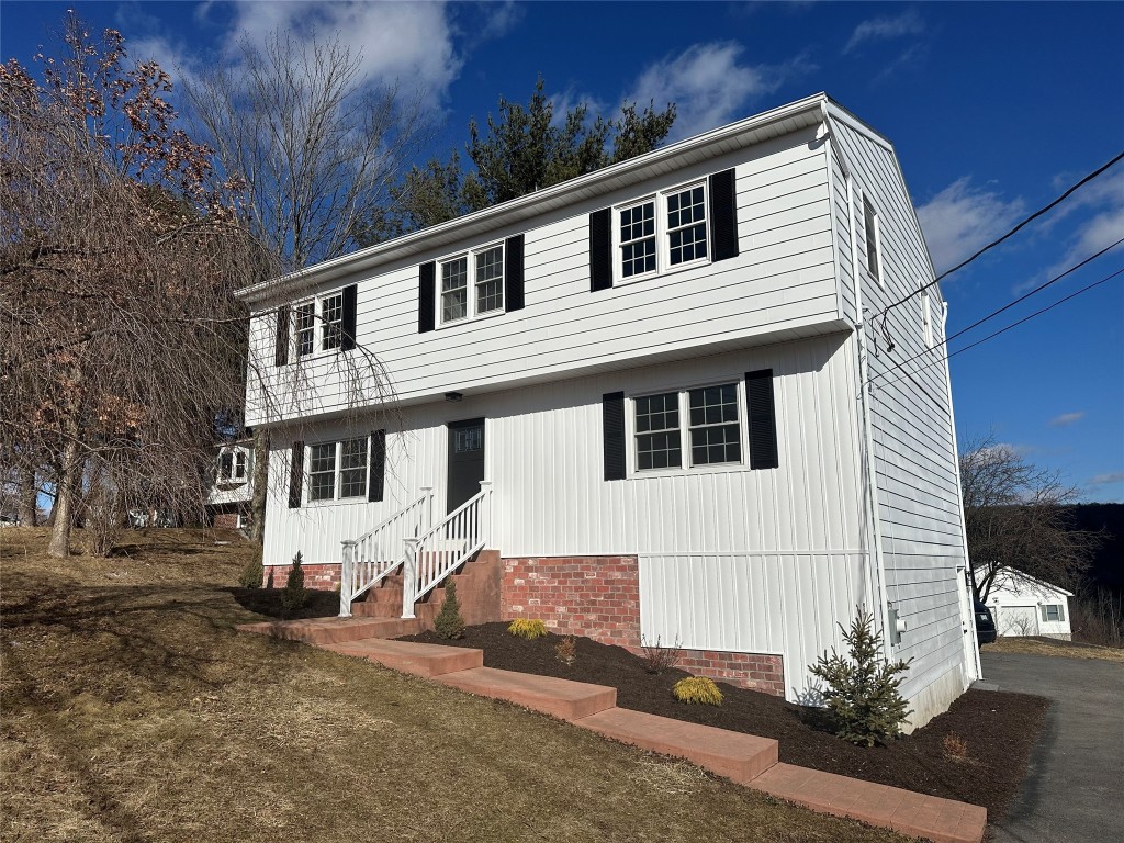1342 Farm To Market Road, Endwell, New York image 1