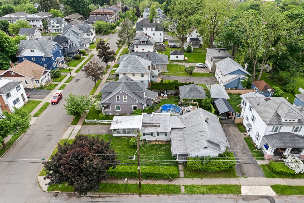 316 Adams Ave, Endicott, New York image 2