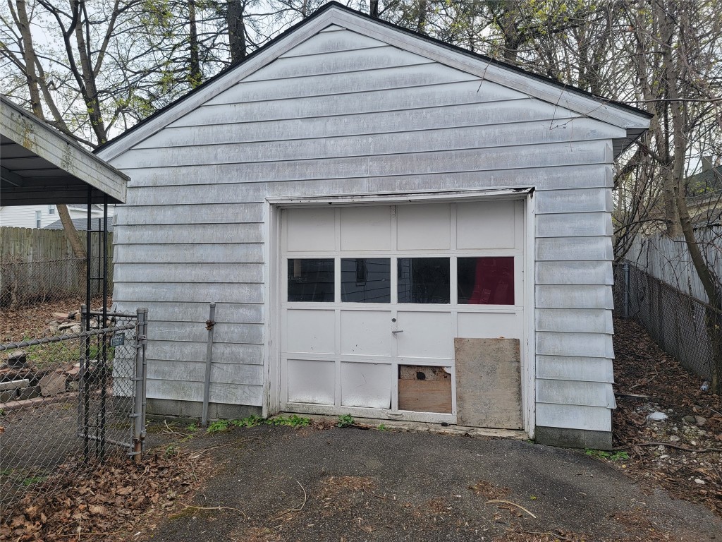 114 New York Avenue, Johnson City, New York image 4