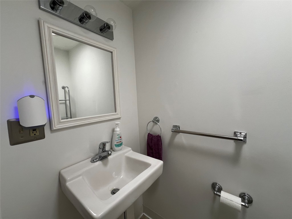 71 Shelby Street, Johnson City, New York image 22