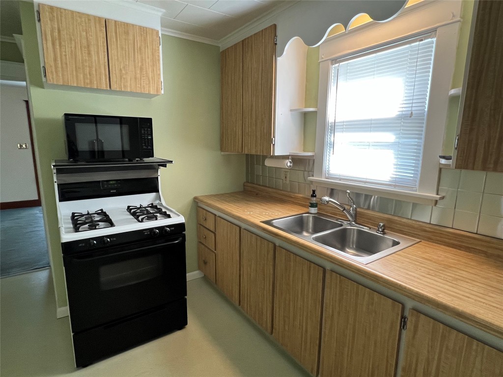 71 Shelby Street, Johnson City, New York image 19