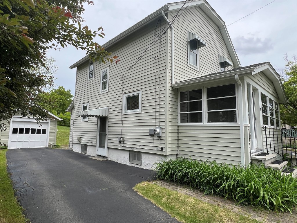 71 Shelby Street, Johnson City, New York image 3