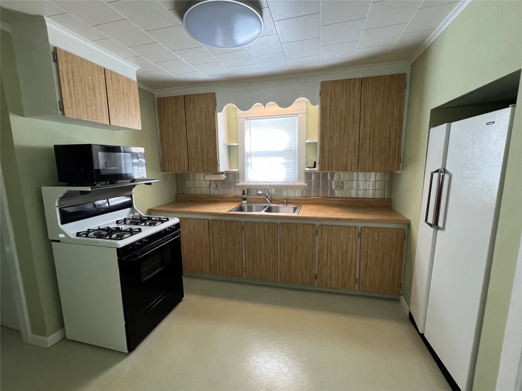 71 Shelby Street, Johnson City, New York image 18