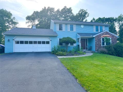 Homes For Sale - 581 Sequoia Lane<br/> Vestal, NY 13850