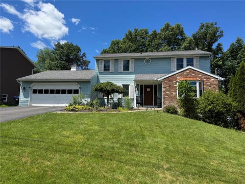Homes For Sale - 581 Sequoia Lane<br/> Vestal, NY 13850