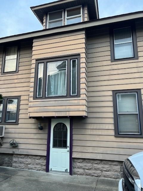 100 Mckinley Avenue, Endicott, New York image 4