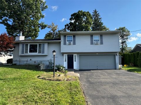 2714 Magnolia St Endicott NY 13760