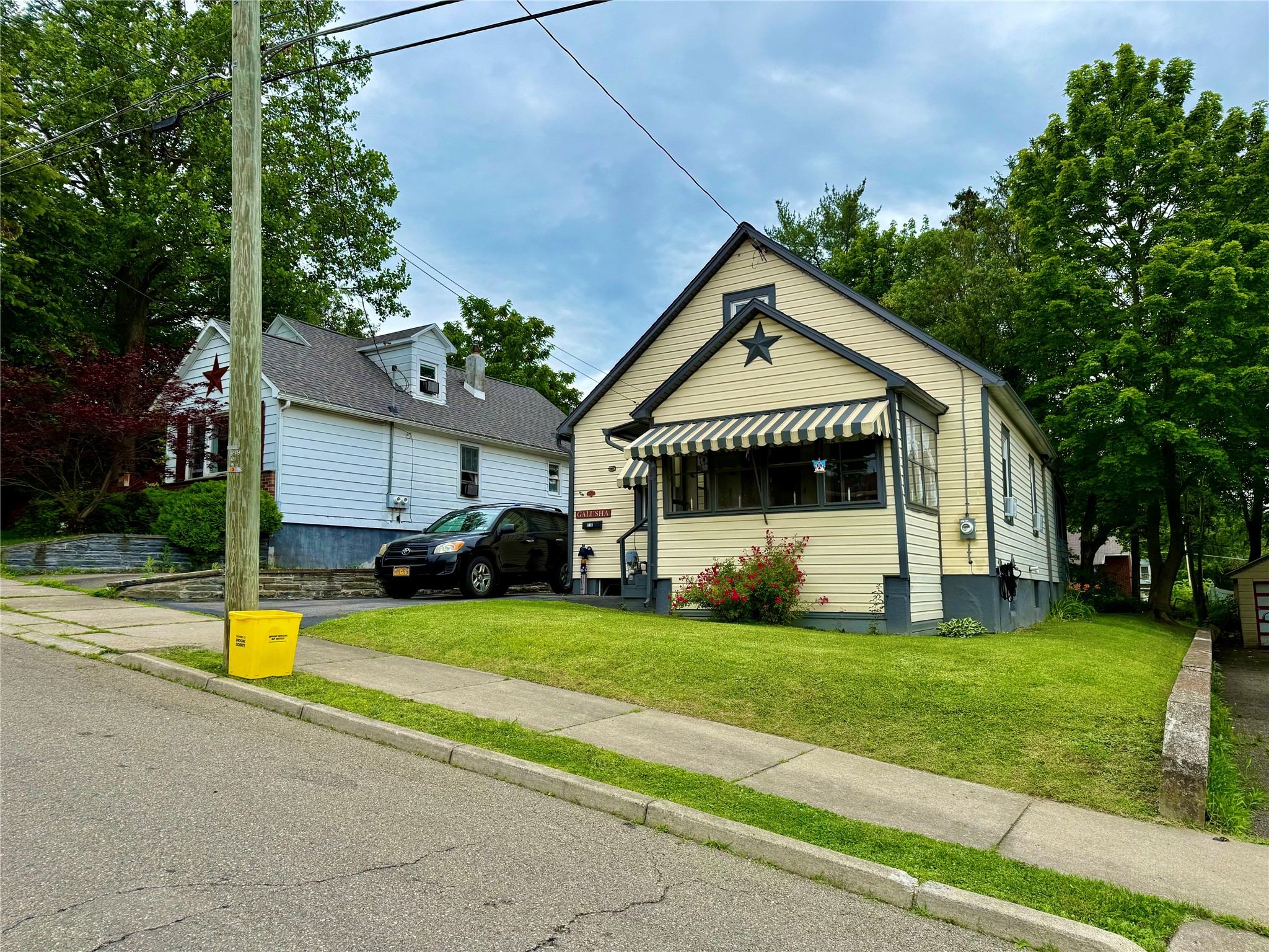 116 N Hudson Street - Photo 2