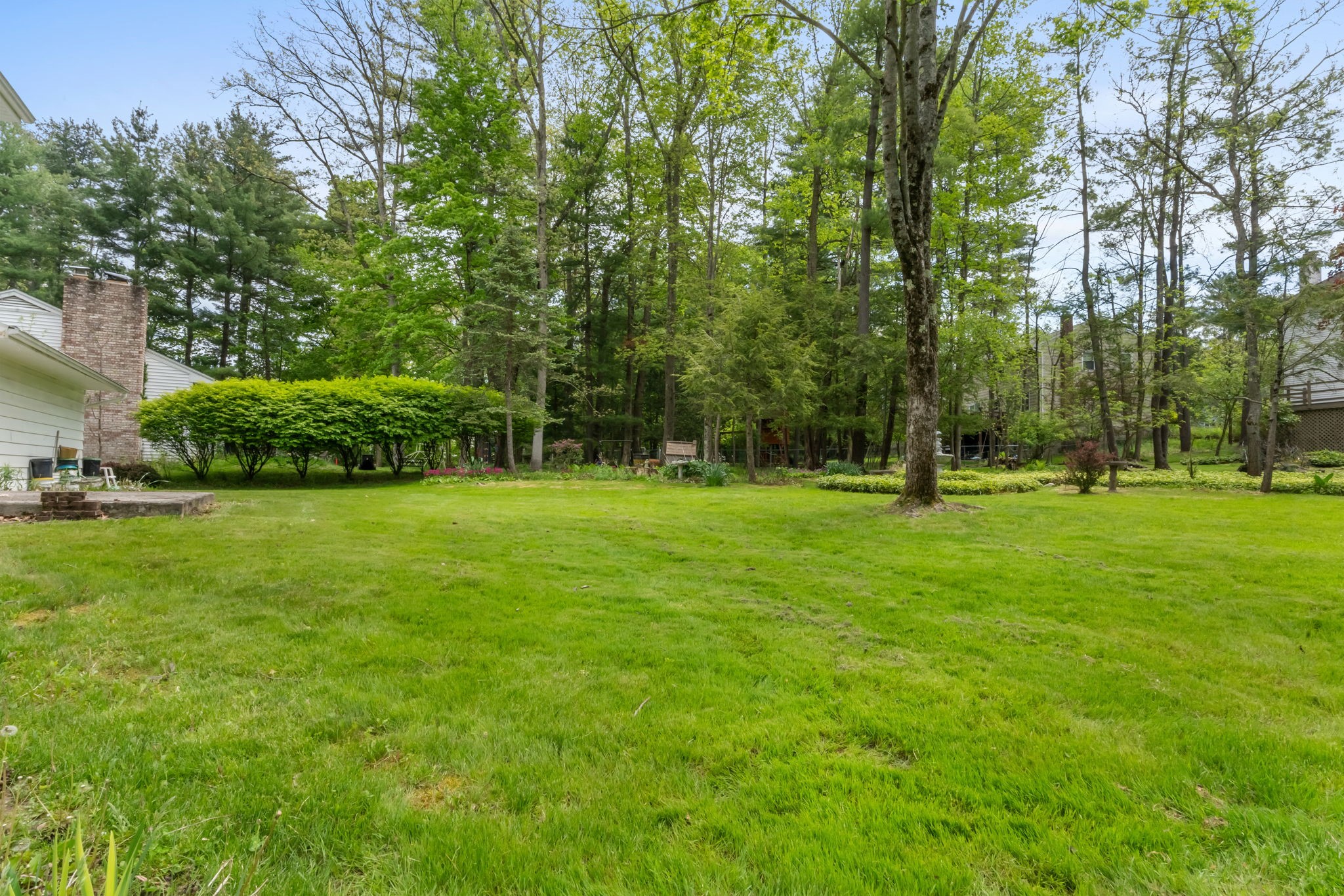 2504 Lynnhurst Drive