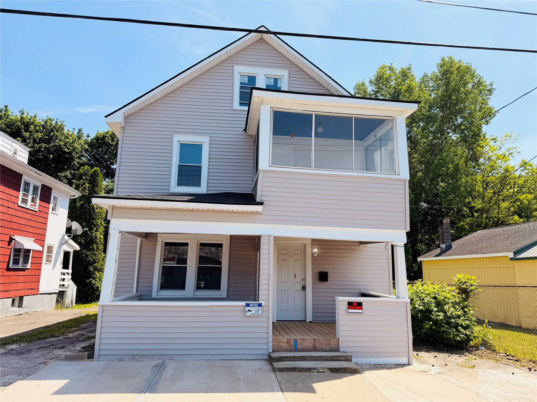 224 Corliss Avenue - Photo 2